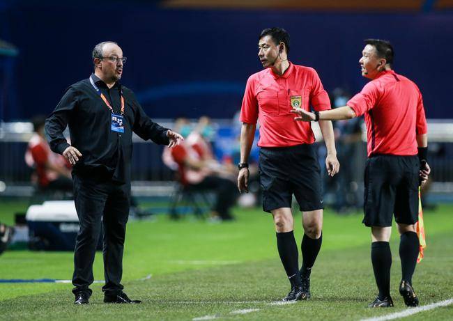  瓦朗谢讷遭遇裁判争议判罚,官方提出申诉  